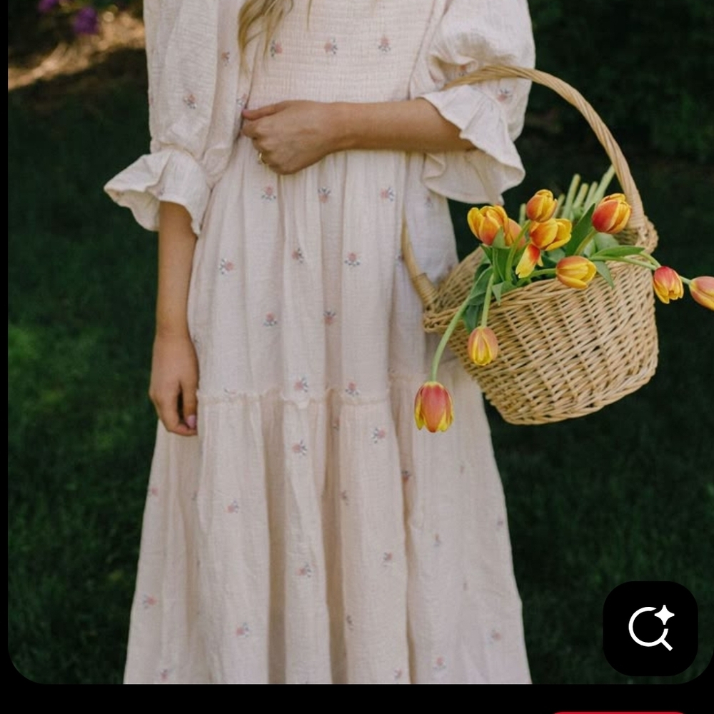 Listicle Cream Floral Long Sleeve Dress
